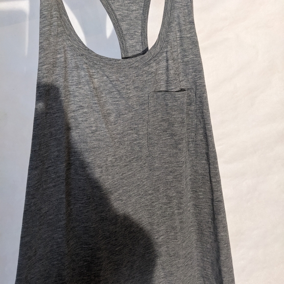 ⚡3 for $45⚡ NWOT Lululemon grey tank - Picture 3 of 3